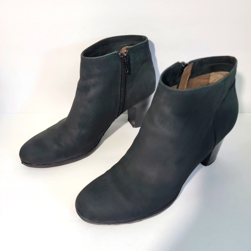Vero Cuoio Womens Black Suede Leather Ankle Boots Sz 39 Side Zip Closure